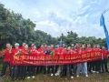 昶豐周末辦公室人員出動， 現(xiàn)摘現(xiàn)吃桂味荔枝， 解鎖夏日團建快樂！